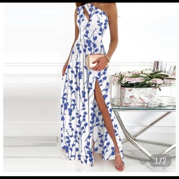 Dresses & Skirts - NWT One shoulder blue floral dress